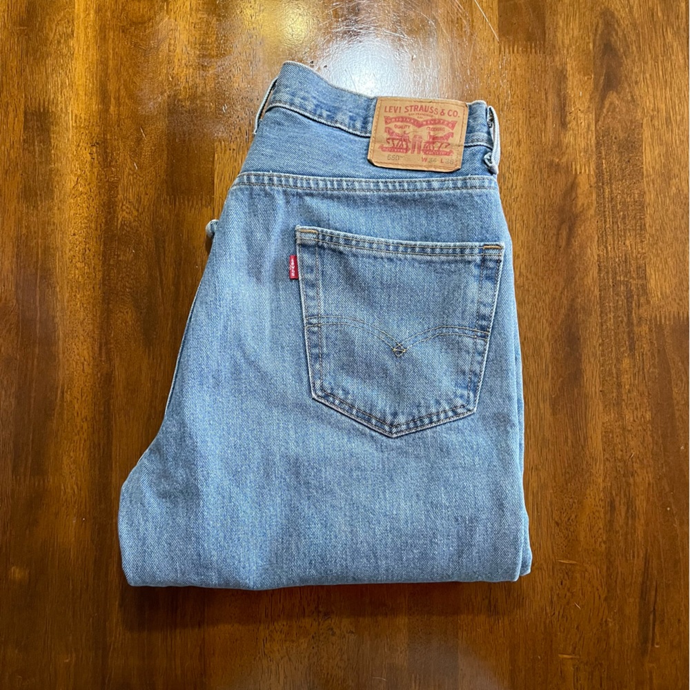 Levi's 550 blue jeans